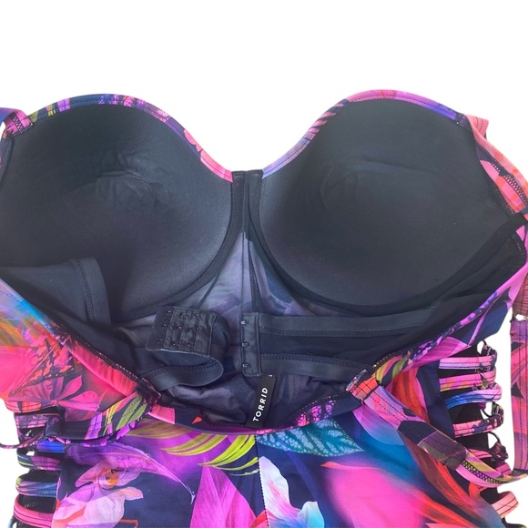 Torrid Slim Fix Underwire Lattice Side One Piece Swimsuit Multi Leaves Bathing - Picture 9 of 11